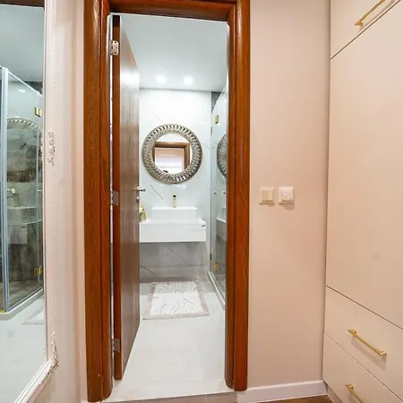 Διαμέρισμα Luxury 2 Bedroom - Breakfast - Free Parking *