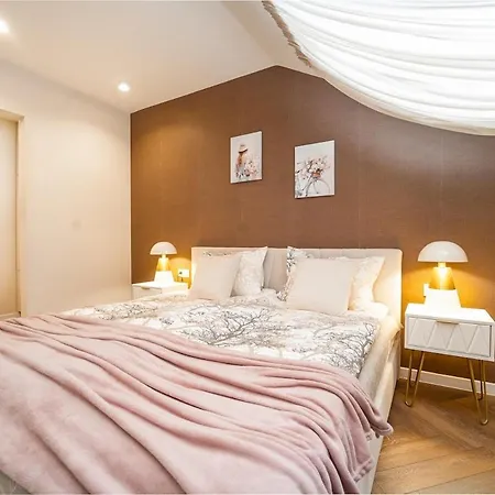 Luxury 2 Bedroom - Breakfast - Free Parking Διαμέρισμα *
