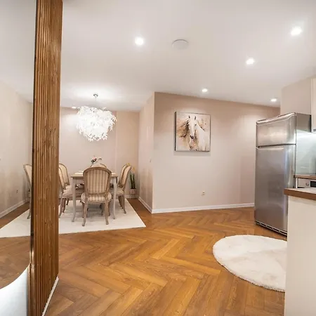 Apartment Luxury 2 Bedroom - Breakfast - Free Parking